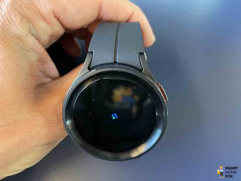 Приподнятый край Galaxy Watch 5.